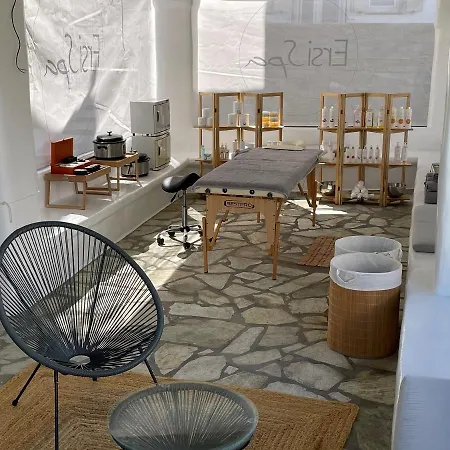 호텔 Ninemia Suites & Open Air *